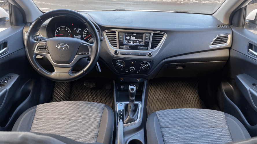 Аренда Hyundai Solaris Comfort                    без водителя  в Уфе
