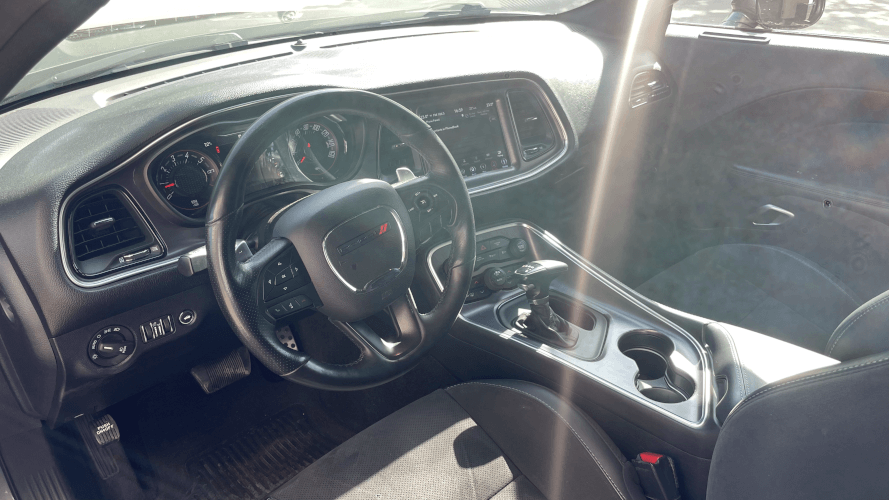 Аренда Dodge Challenger SRT                    без водителя  в Уфе