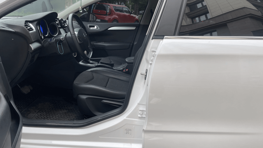 Аренда Citroen C4 Turbo                    без водителя  в Уфе