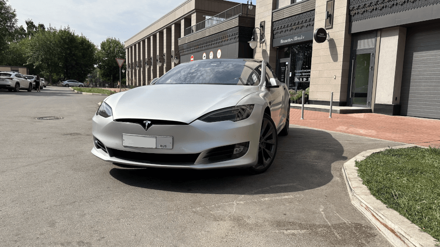 Аренда Tesla Model S                    с водителем  в Уфе