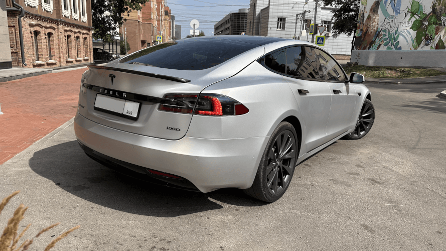 Аренда Tesla Model S                    с водителем  в Уфе