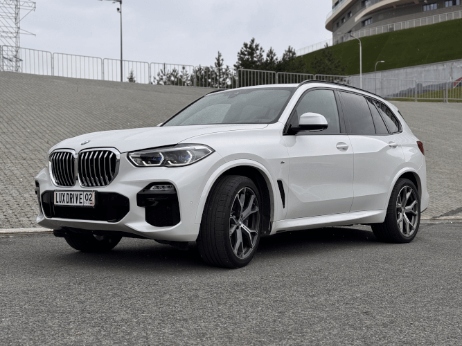 Аренда, прокат, каршеринг BMW X5  XDrive в Уфе посуточно без водителя 