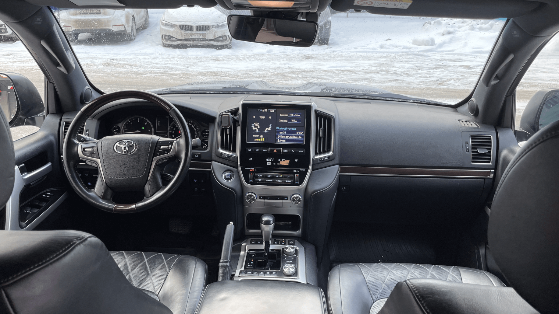 Toyota Land Cruiser 200 Elegance 2018 (фото 5)