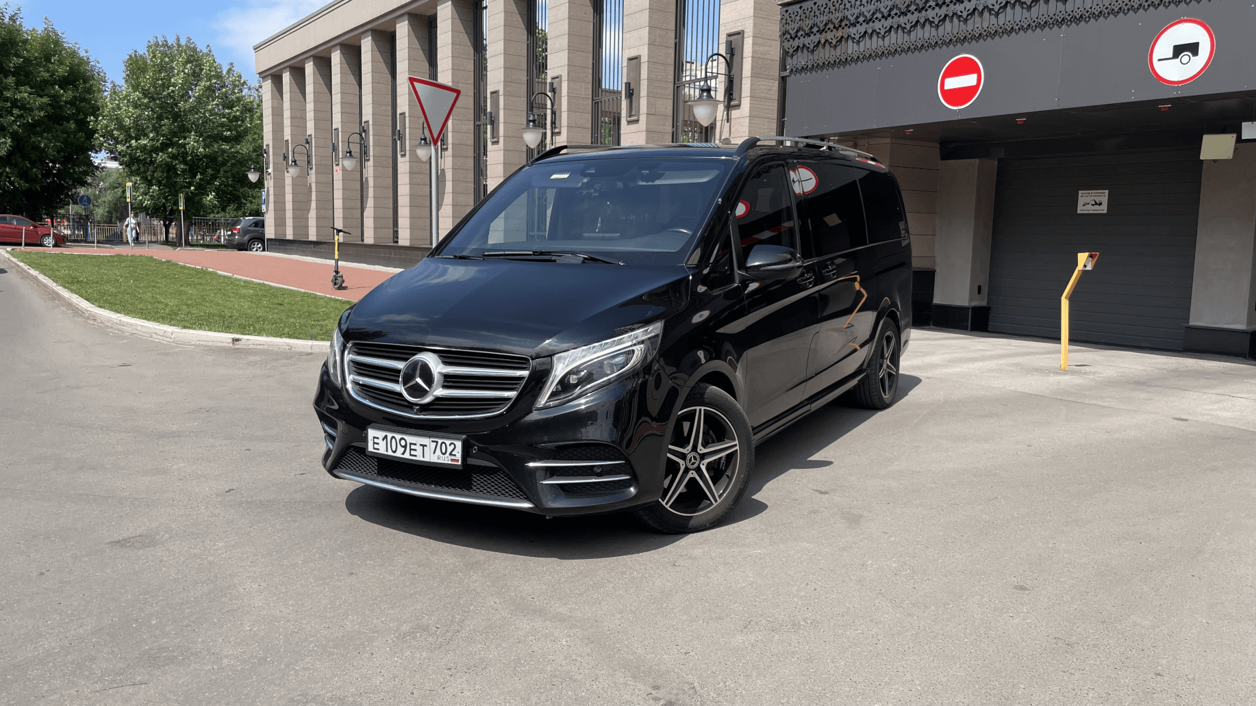 Mercedes-Benz V Premium 2020 (фото 1)