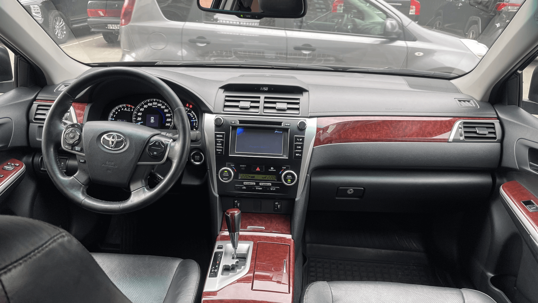Toyota Camry Prestige 2015 (фото 3)