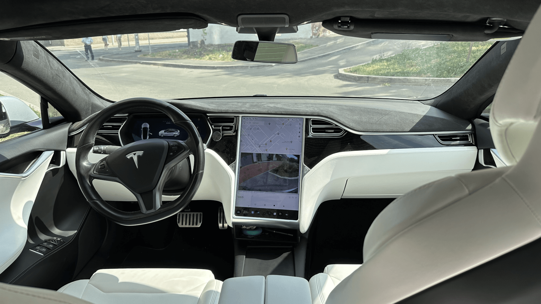 Tesla Model S 2017 (фото 3)