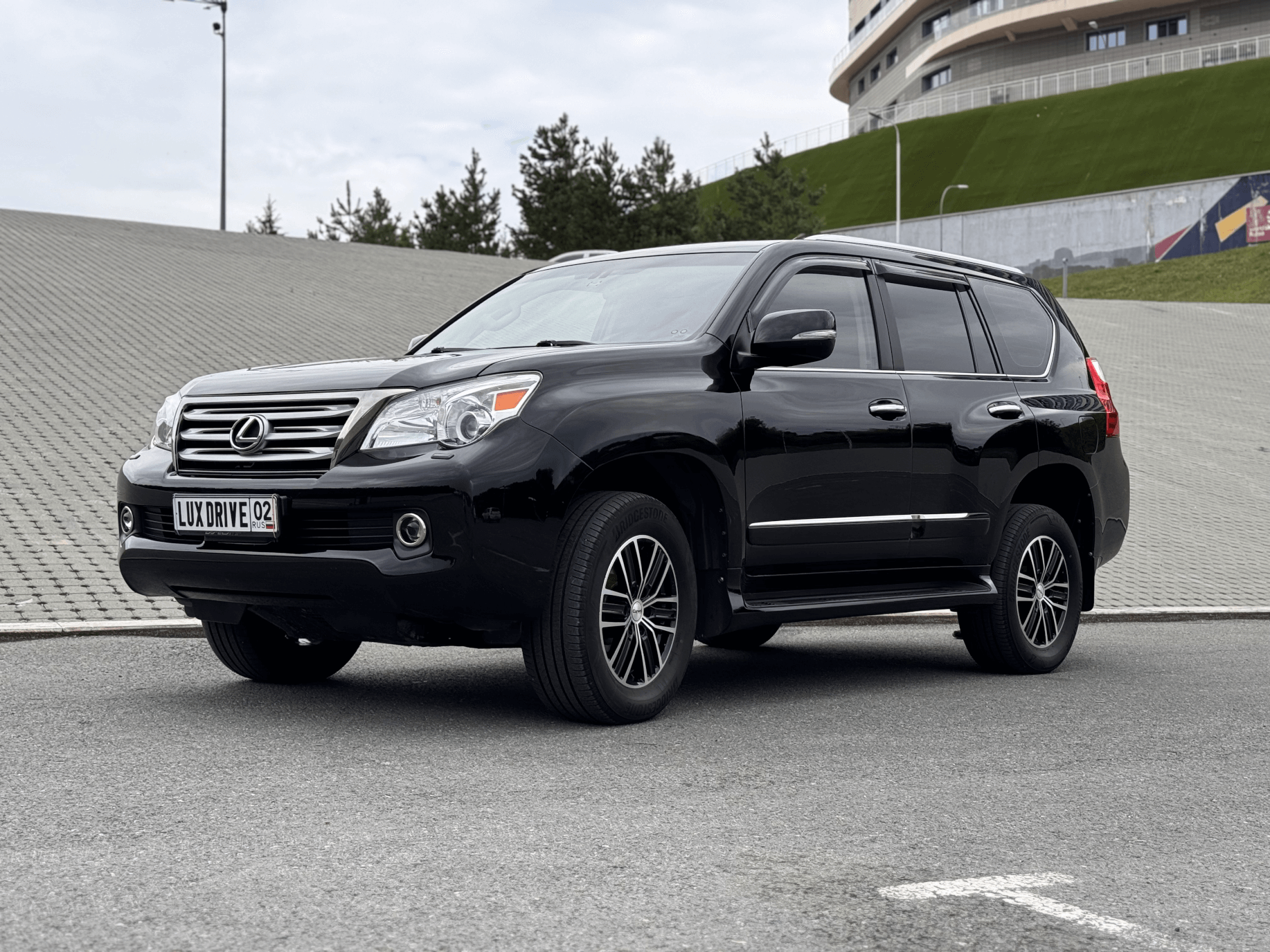 Lexus GX 460 2014 (фото 1)