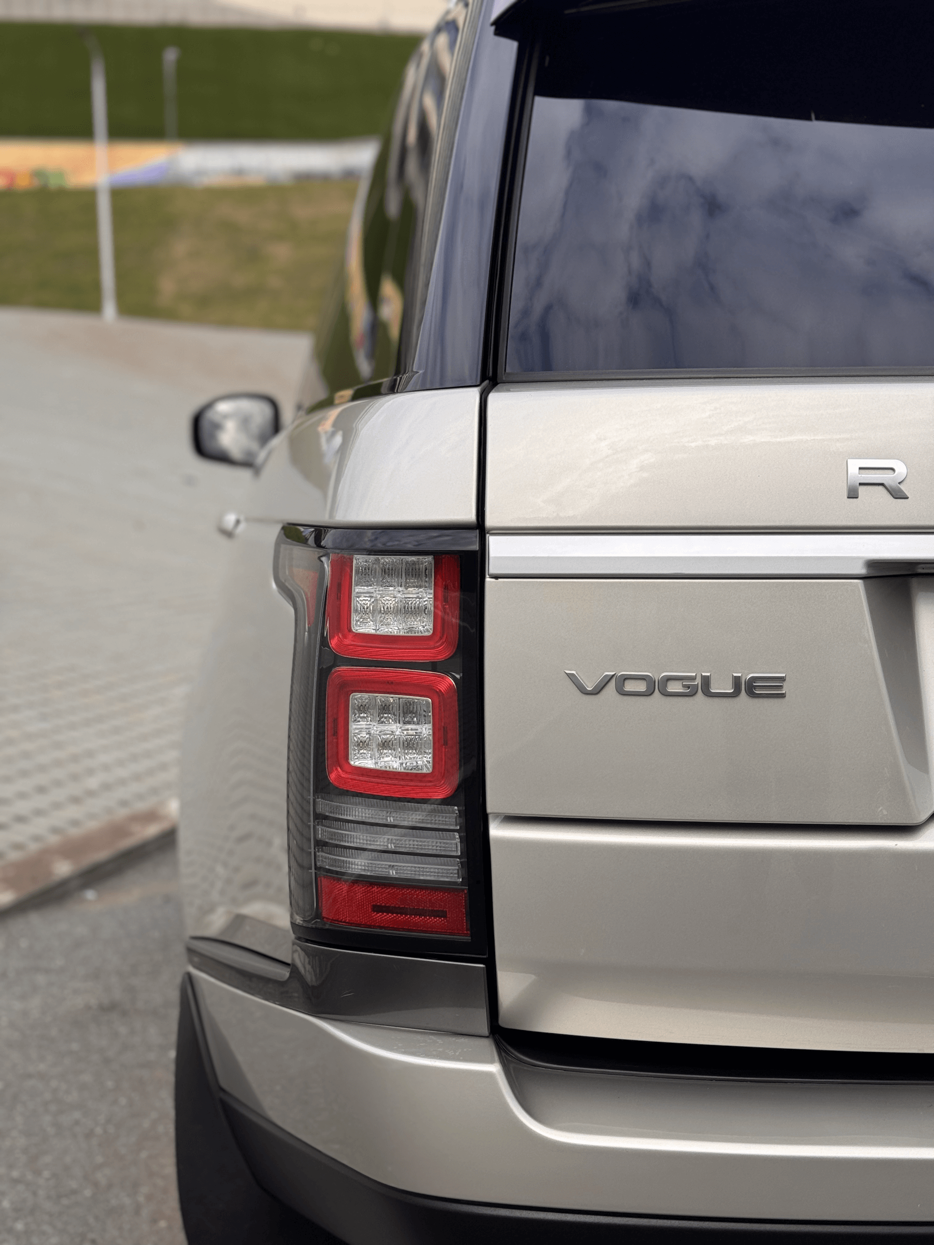 Land Rover Range Rover Vogue 2015 (фото 6)