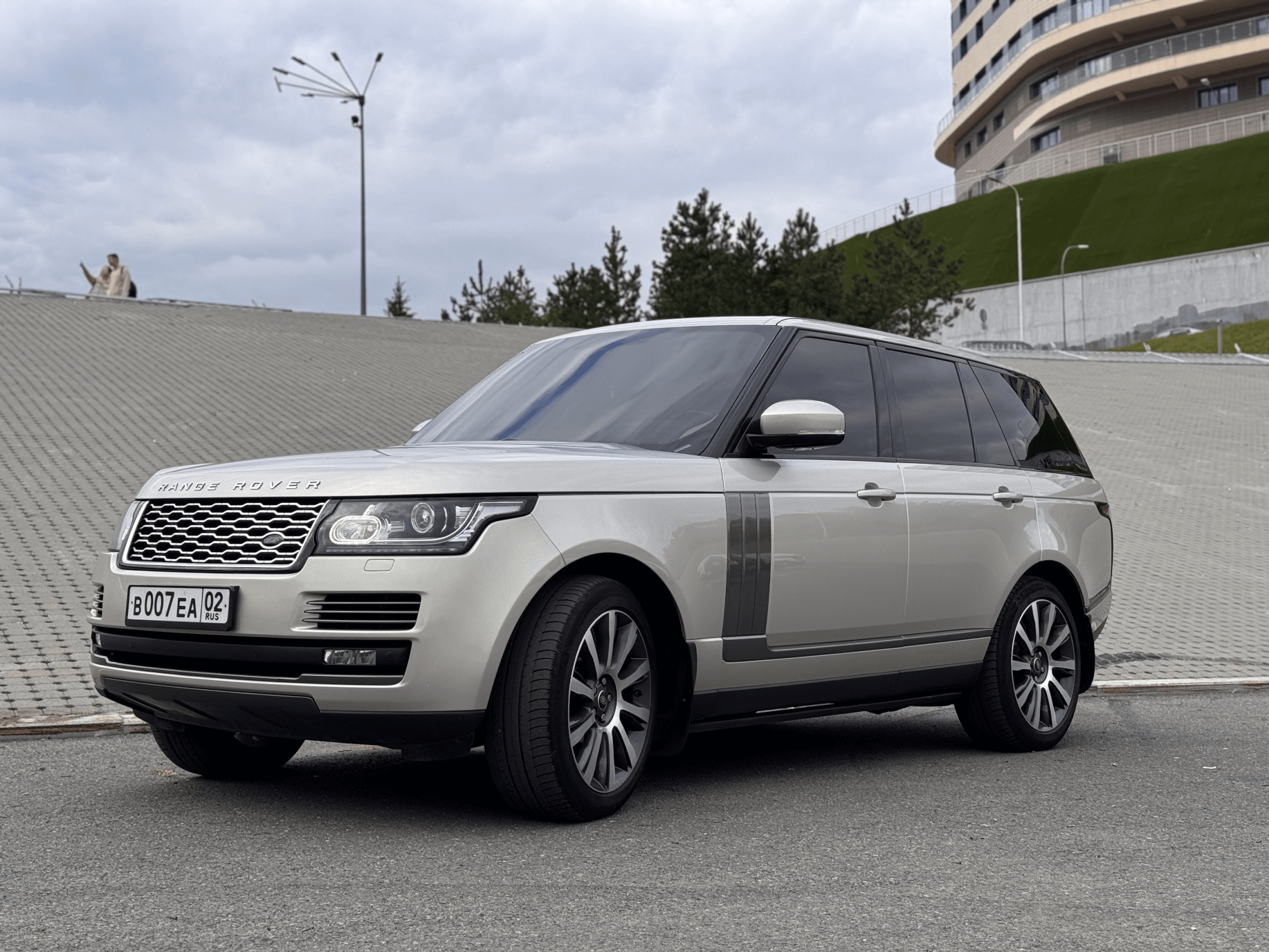 Land Rover Range Rover Vogue 2015 (фото 1)