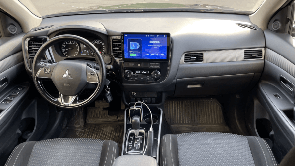 Mitsubishi Outlander 4х4 2018 (фото 12)