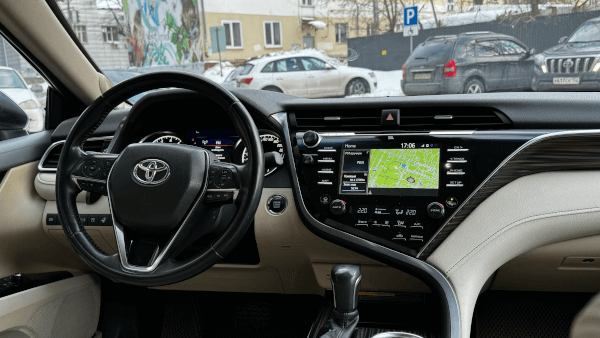Toyota Camry 3.5л 70 кузов 2020 (фото 11)