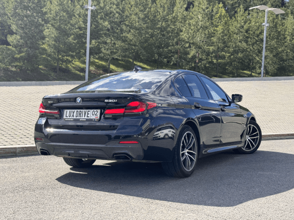 BMW 5 530I XDrive 2021 (фото 8)
