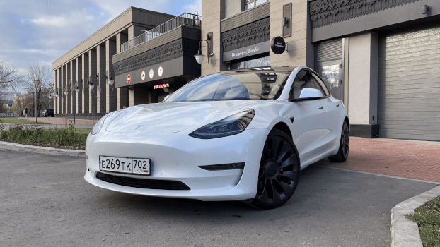Аренда, прокат, каршеринг Tesla Model 3  Performance в Уфе посуточно без водителя 